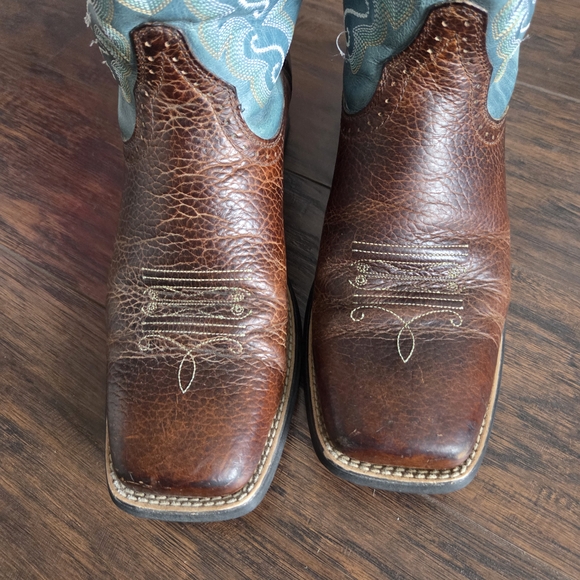 Ariat Women's Quickdraw Boots in Brown and Blue - Picture 5 of 8